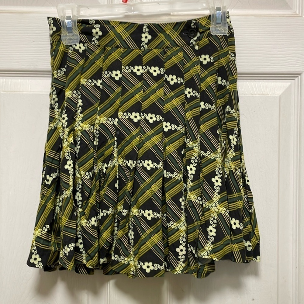 Urban Outfitters| Floral| Geometrical| Button Wrap| Pleated| Miniskirt| Size XS